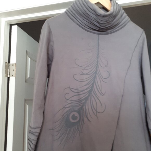 Tunic - 100% Cotton - Grey with Peacock feather design by Elfarrow - Picture 1 of 11